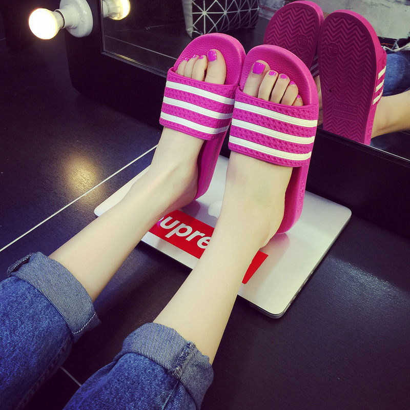 Leichte und stylische Damen-Sommerschlappen