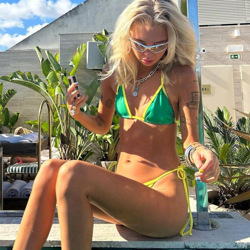 Einfacher Sexy Bikini mit Cut-Out / Zweiteiler